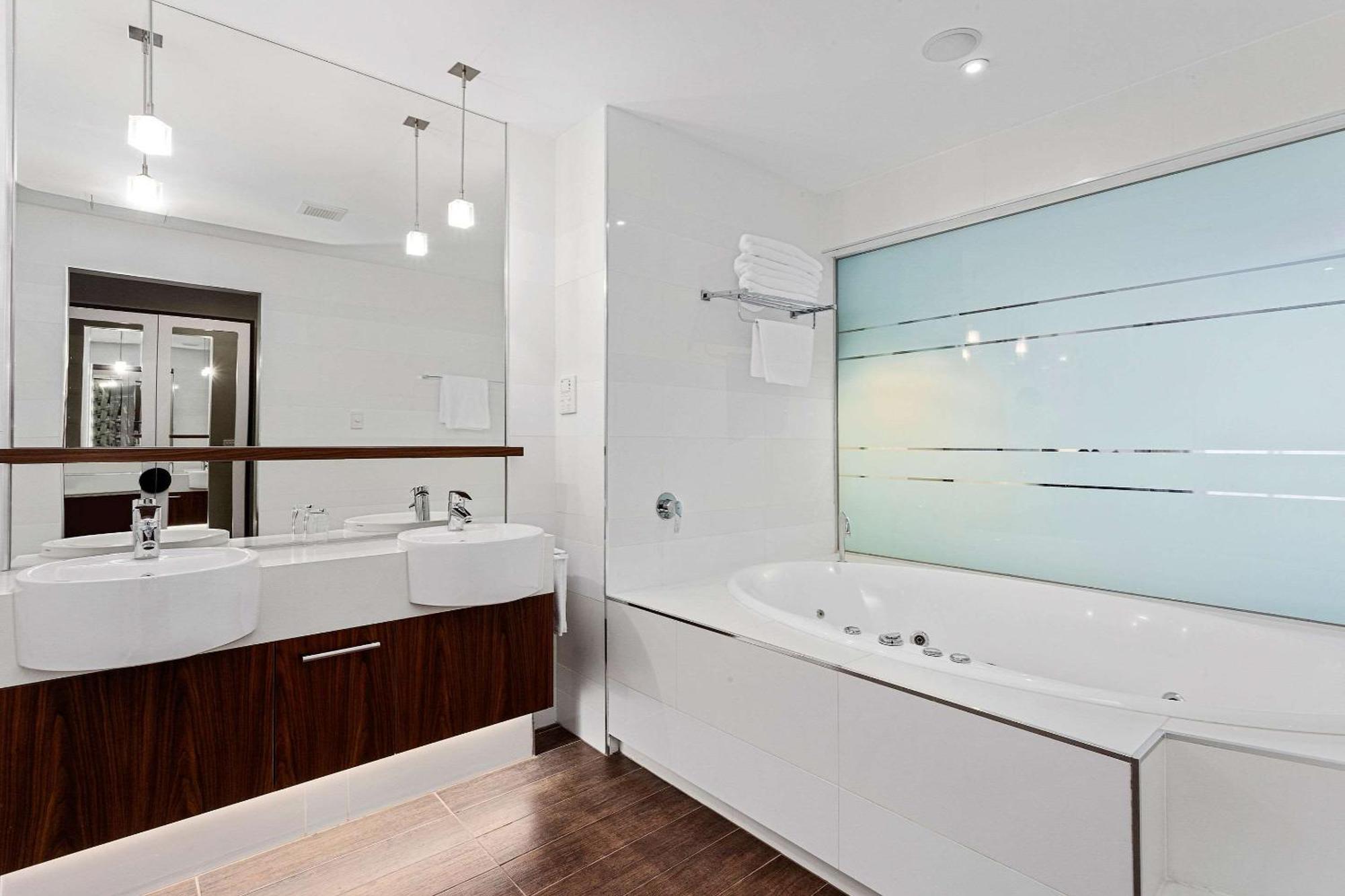 Quality Hotel Taylors Lakes Екстериор снимка