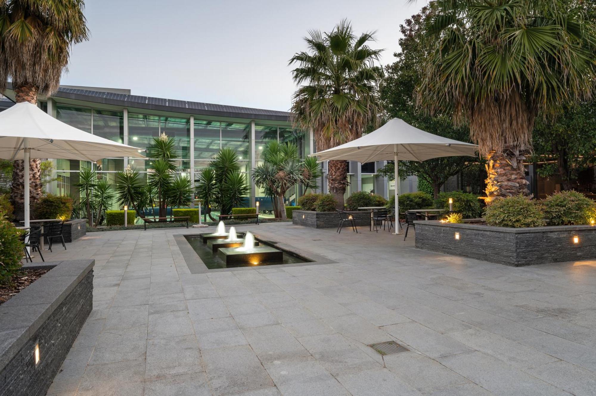 Quality Hotel Taylors Lakes Екстериор снимка