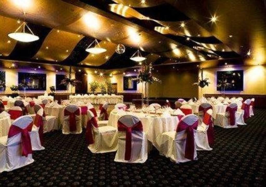 Quality Hotel Taylors Lakes Екстериор снимка